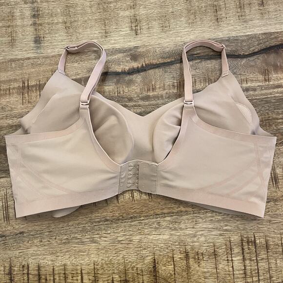 Honeylove Silhouette Bra Size M Sand Nude Wireless Stretch Removeable Cups - Picture 3 of 6